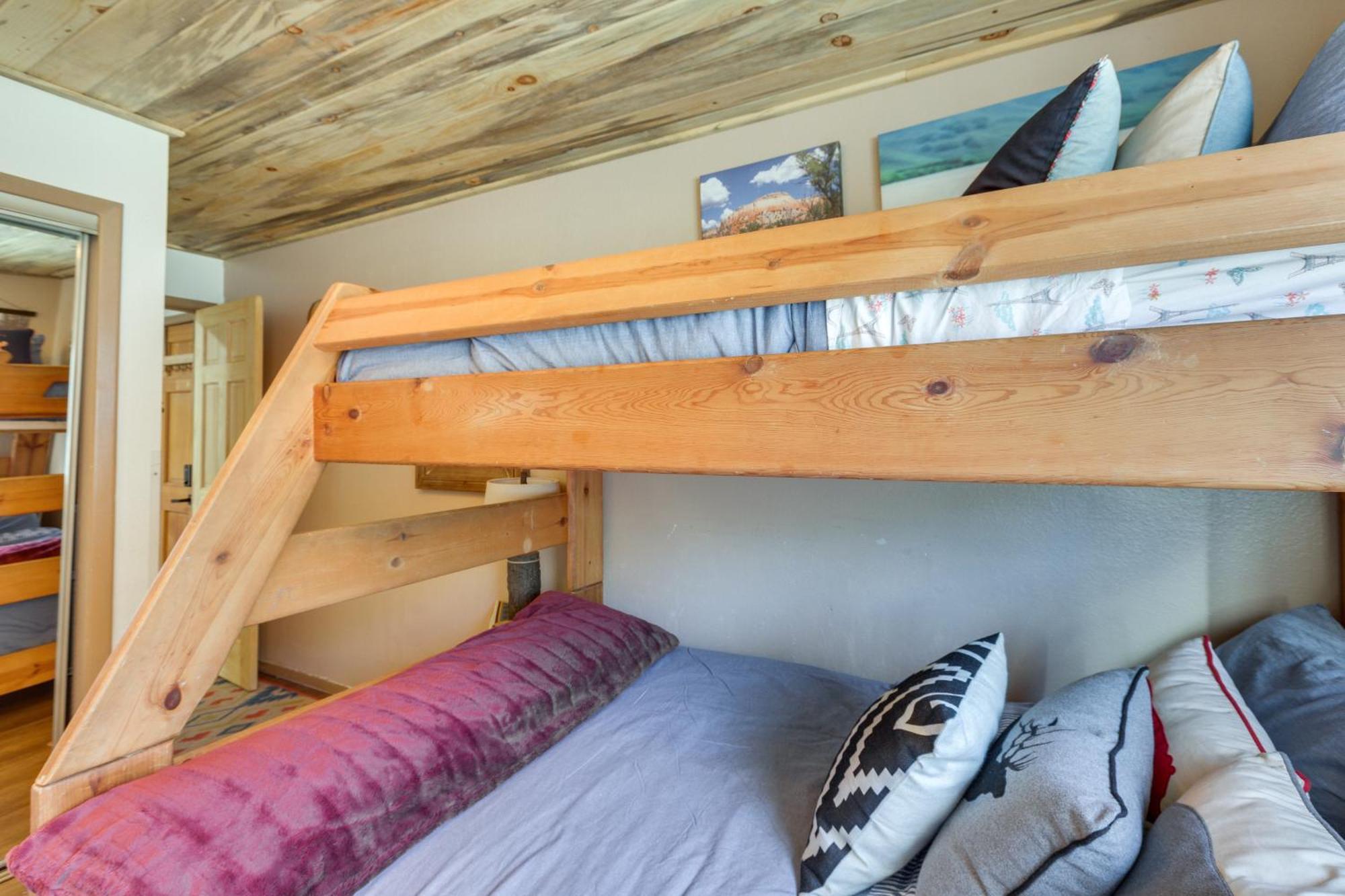 Ski-In Red River Retreat Balcony, Mountain Views! Exterior foto