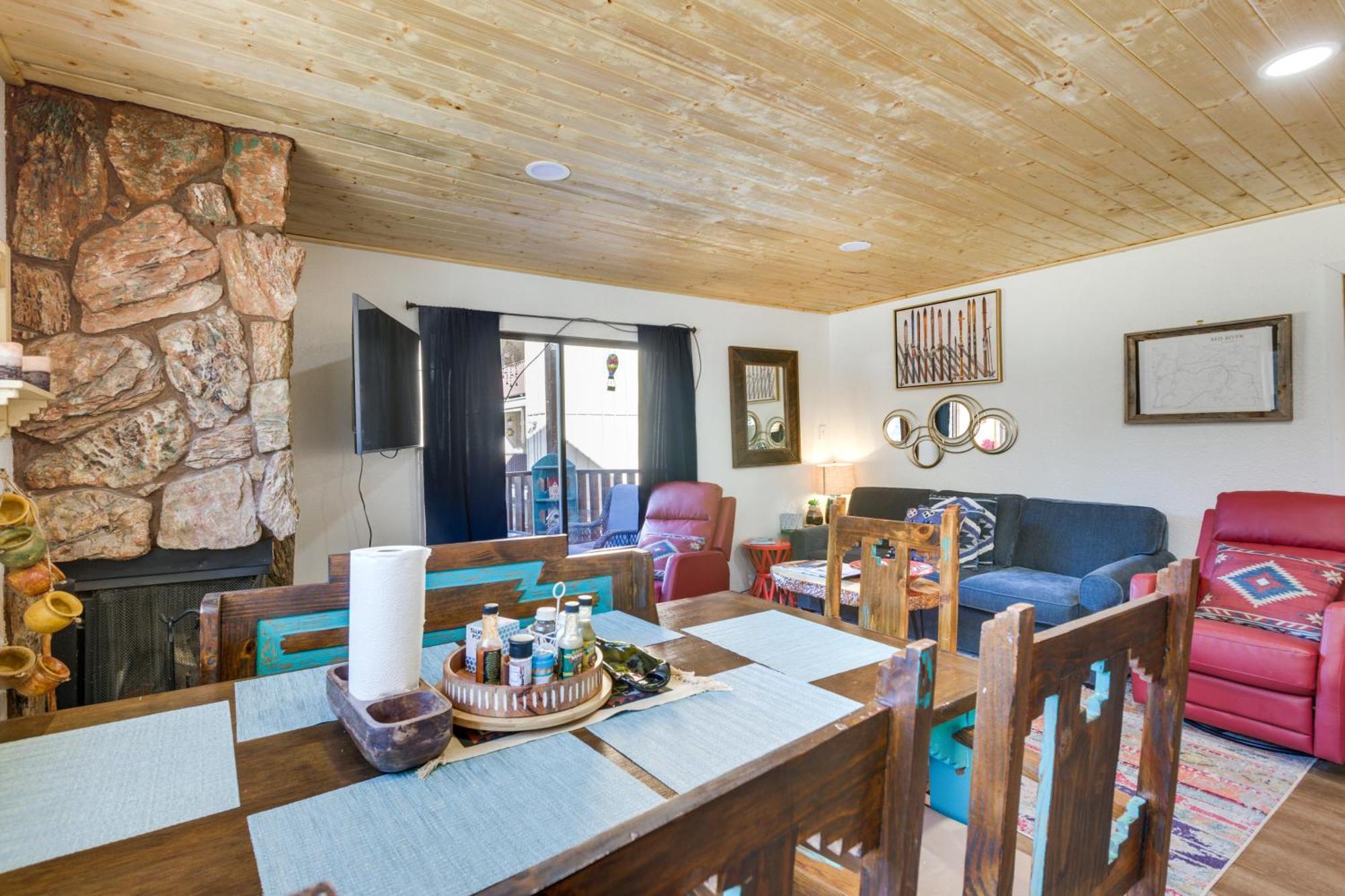 Ski-In Red River Retreat Balcony, Mountain Views! Exterior foto